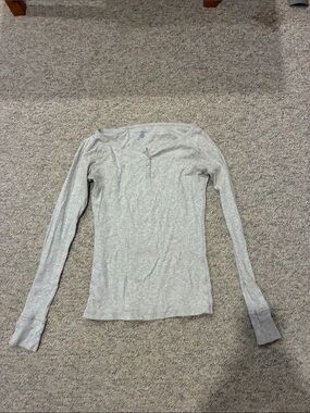 Brandy Melville Light Gray Long Sleeve Henley